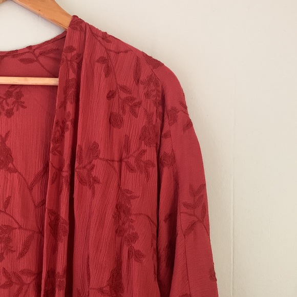 Red bohemian kimono - Picture 2 of 4